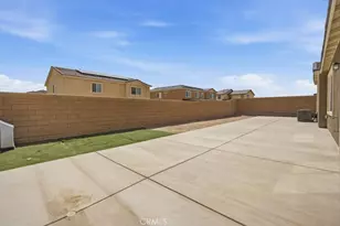 15727 Akron, Victorville, CA 92394 - Photo 38