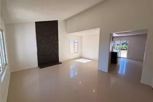 20307 Elkwood, Los Angeles, CA 91306 - Photo 4