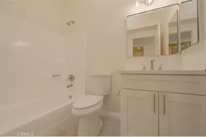 211 W Columbine Avenue, Rialto, CA 92377 - Photo 22