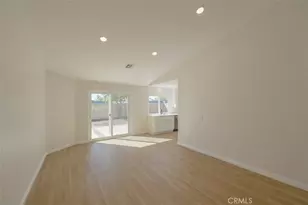 211 W Columbine Ave, Rialto, CA 92377 - Photo 14