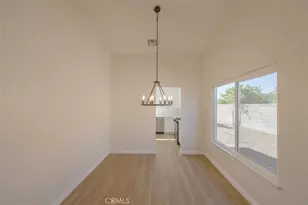 211 W Columbine Ave, Rialto, CA 92377 - Photo 8