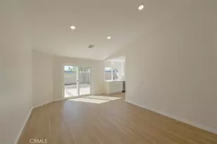 211 W Columbine Ave, Rialto, CA 92377 - Photo 14