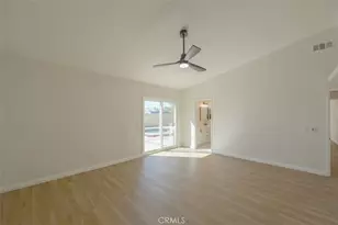 211 W Columbine Ave, Rialto, CA 92377 - Photo 22