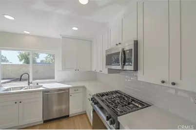 211 W Columbine Avenue, Rialto, CA 92377 - Photo 8
