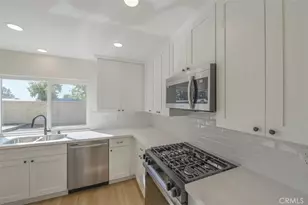 211 W Columbine Ave, Rialto, CA 92377 - Photo 8