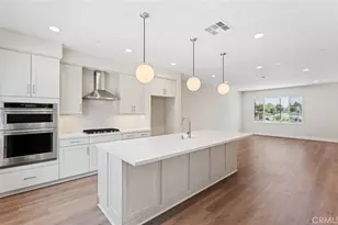 101 Sorrel Ct, Burbank, CA 91506 - Photo 12
