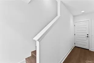 107 Sorrel Ct, Burbank, CA 91506 - Photo 2