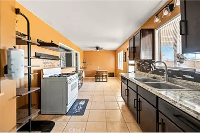12591 Daisy, Boron, CA 93516 - Photo 10
