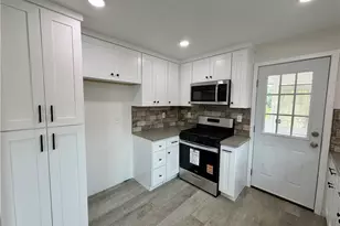543 E 3rd St, Azusa, CA 91702 - Photo 14