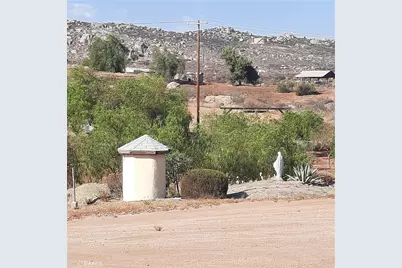 21861 Horseshoe, Nuevo, CA 92567 - Photo 14