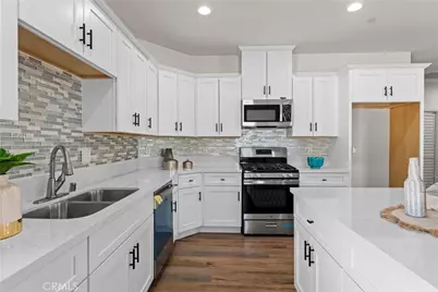 16277 Puesta Del Sol, Victorville, CA 92394 - Photo 6