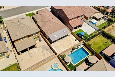 6990 Emerald, Fontana, CA 92336 - Photo 42