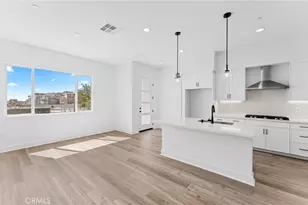 105 Moody, Irvine, CA 92618 - Photo 6