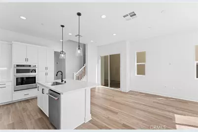 105 Moody, Irvine, CA 92618 - Photo 2