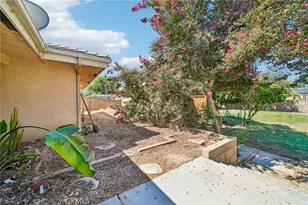 575 Lauresa, Hemet, CA 92544 - Photo 36