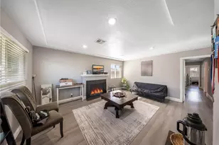 914 W Cambridge Ave, Fresno, CA 93705 - Photo 6