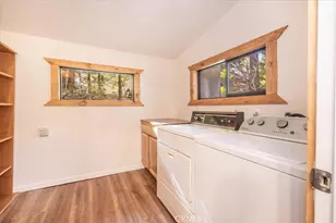 380 Dolly Varden, Lake Arrowhead, CA 92352 - Photo 32