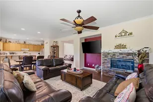 12329 Mimosa Ln, Riverside, CA 92503 - Photo 10
