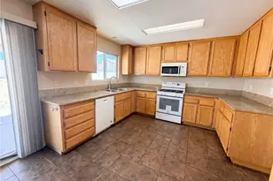 11401 Villa, Adelanto, CA 92301 - Photo 2
