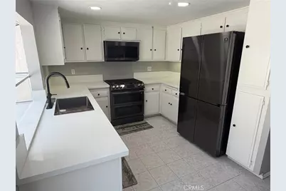 1913 W Wakeham, Santa Ana, CA 92704 - Photo 6