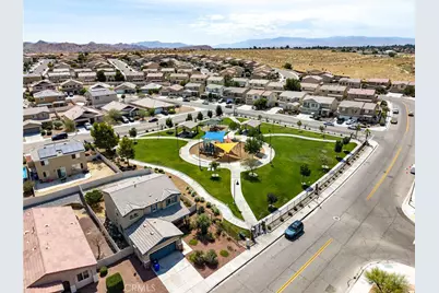 16620 Desert Lily, Victorville, CA 92394 - Photo 8