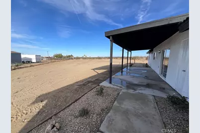 12911 Corton St, Phelan, CA 92371 - Photo 20