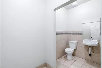 247 E Highland, San Bernardino, CA 92404 - Photo 32