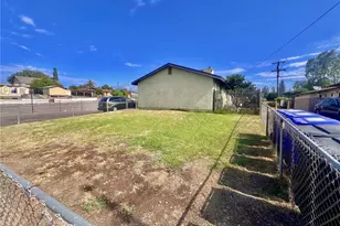 17352 Valencia, Fontana, CA 92335 - Photo 12