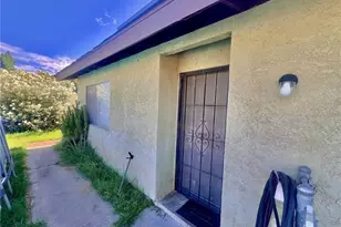 17352 Valencia, Fontana, CA 92335 - Photo 6