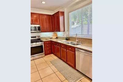 32587 Winterberry Ln, Lake Elsinore, CA 92532 - Photo 12