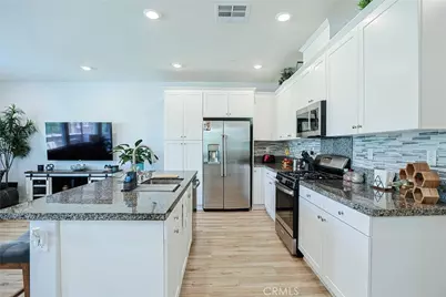 7060 Montecito Lane, Eastvale, CA 92880 - Photo 8