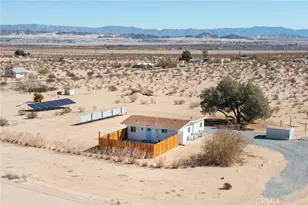 3777 Hilltop, 29 Palms MCB, CA 92277 - Photo 20
