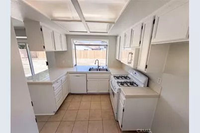 2758 Alne, Hemet, CA 92545 - Photo 8