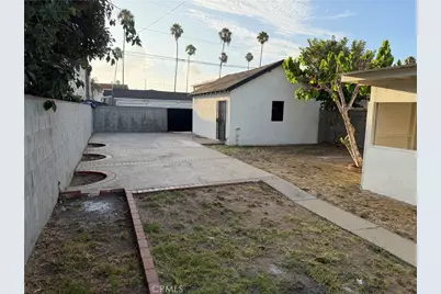 1654 N Marine, Wilmington, CA 90744 - Photo 10
