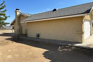 15686 Little Beaver, Victorville, CA 92395 - Photo 6