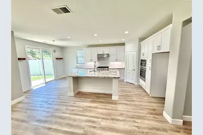27617 Bottle Brush Way, Murrieta, CA 92562 - Photo 12
