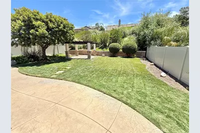 27617 Bottle Brush Way, Murrieta, CA 92562 - Photo 36