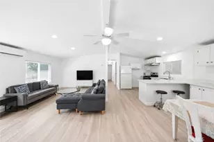 840 E Foothill Blvd, Azusa, CA 91702 - Photo 14