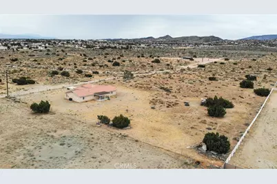 9570 Mescalero Rd, Phelan, CA 92371 - Photo 22