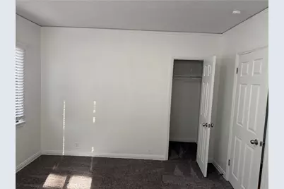 1654 N Marine, Wilmington, CA 90744 - Photo 8