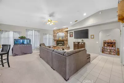 10505 Canyon, Oak Hills, CA 92344 - Photo 8