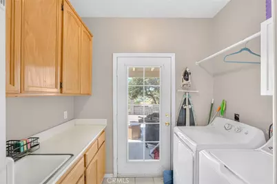 10505 Canyon, Oak Hills, CA 92344 - Photo 20
