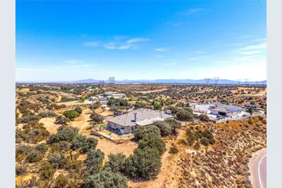 10505 Canyon, Oak Hills, CA 92344 - Photo 48