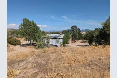 6263 Dusty, Phelan, CA 92371 - Photo 8