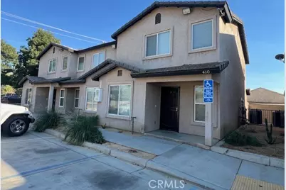 460 Oswell St, Bakersfield, CA 93307 - Photo 1
