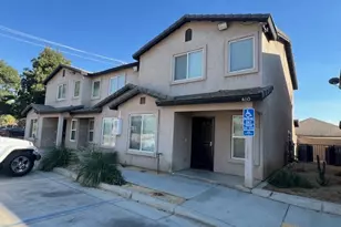 460 Oswell St, Bakersfield, CA 93307 - Photo 1