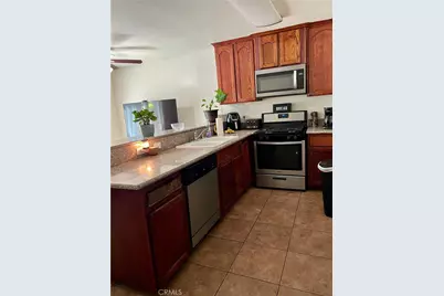 460 Oswell St, Bakersfield, CA 93307 - Photo 4