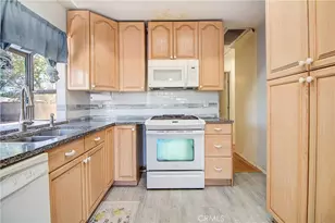 10884 Cypress Ave, Riverside, CA 92505 - Photo 14
