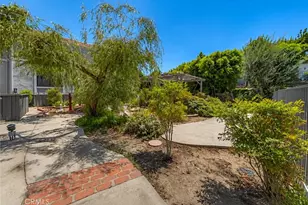 18100 Burbank, Tarzana, CA 91356 - Photo 34