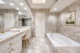 18100 Burbank, Tarzana, CA 91356 - Photo 28